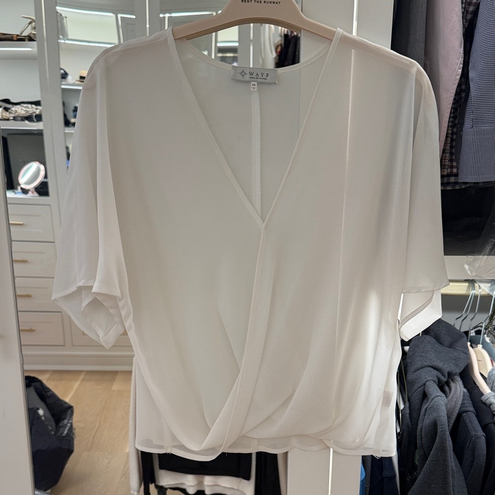 WAYF Women's Cream V-Neck Blouse